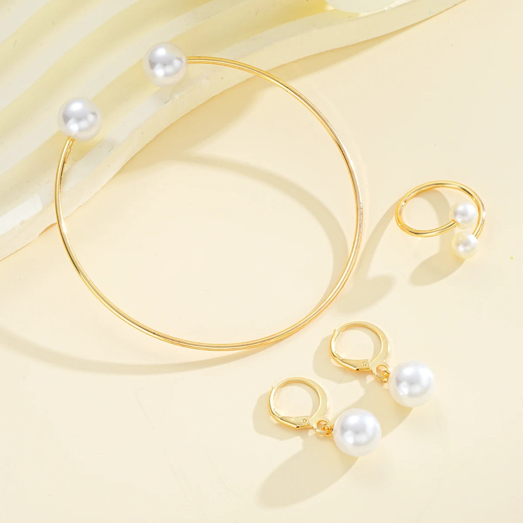 طقم اللؤلؤ الملكي